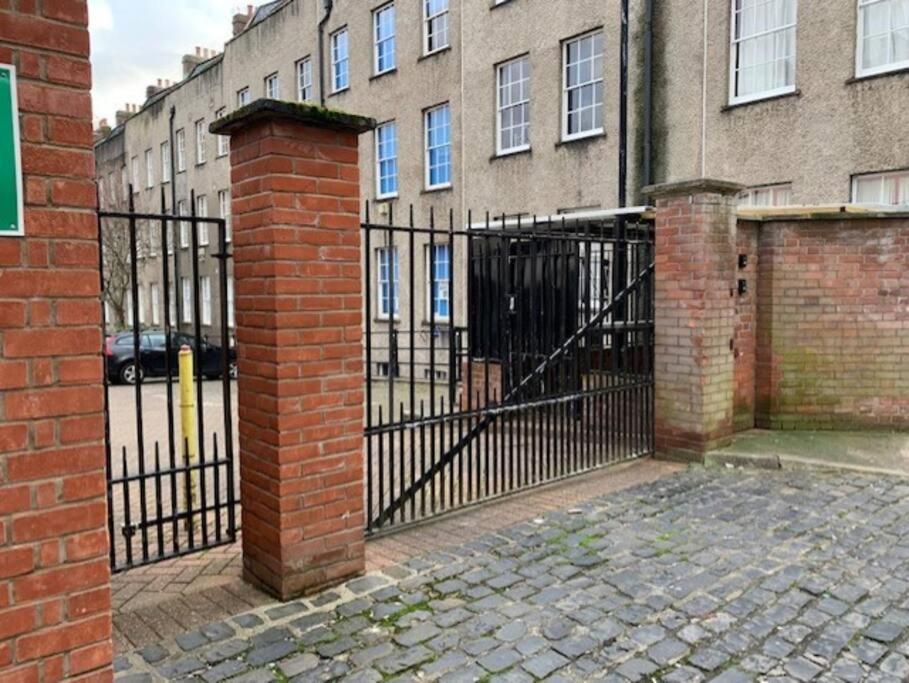 Bristol City Stays - 1 Bed - Pembroke Court Екстер'єр фото