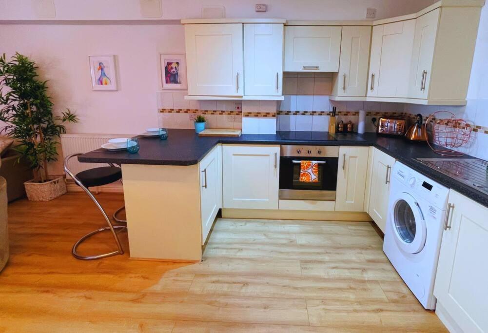 Bristol City Stays - 1 Bed - Pembroke Court Екстер'єр фото
